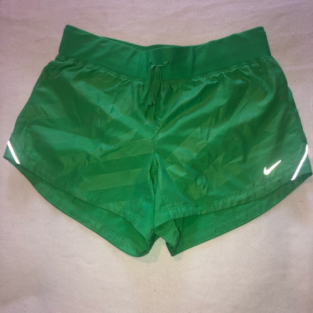 Nike Tempo Lux running short